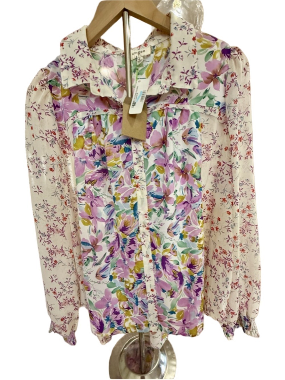 Umgee NWT Floral Blouse M White Multicolor, patchwork. Lightweight feminine